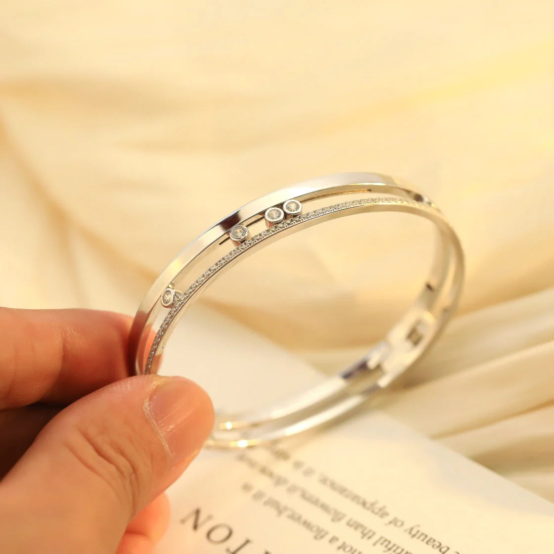 [⭐Haelin Jewelry]Move Romane Diamond Bangle Bracelet