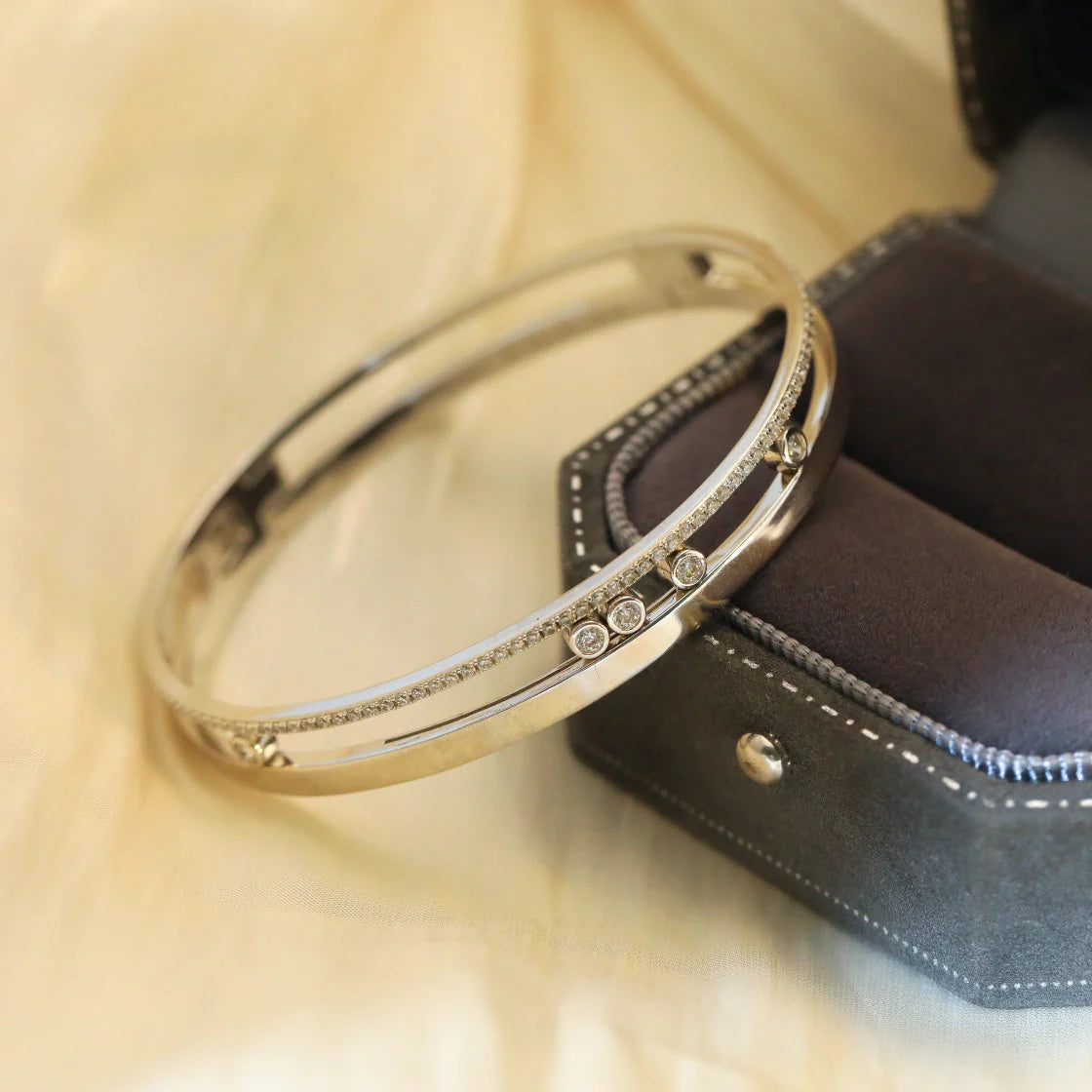 [⭐Haelin Jewelry]Move Romane Diamond Bangle Bracelet