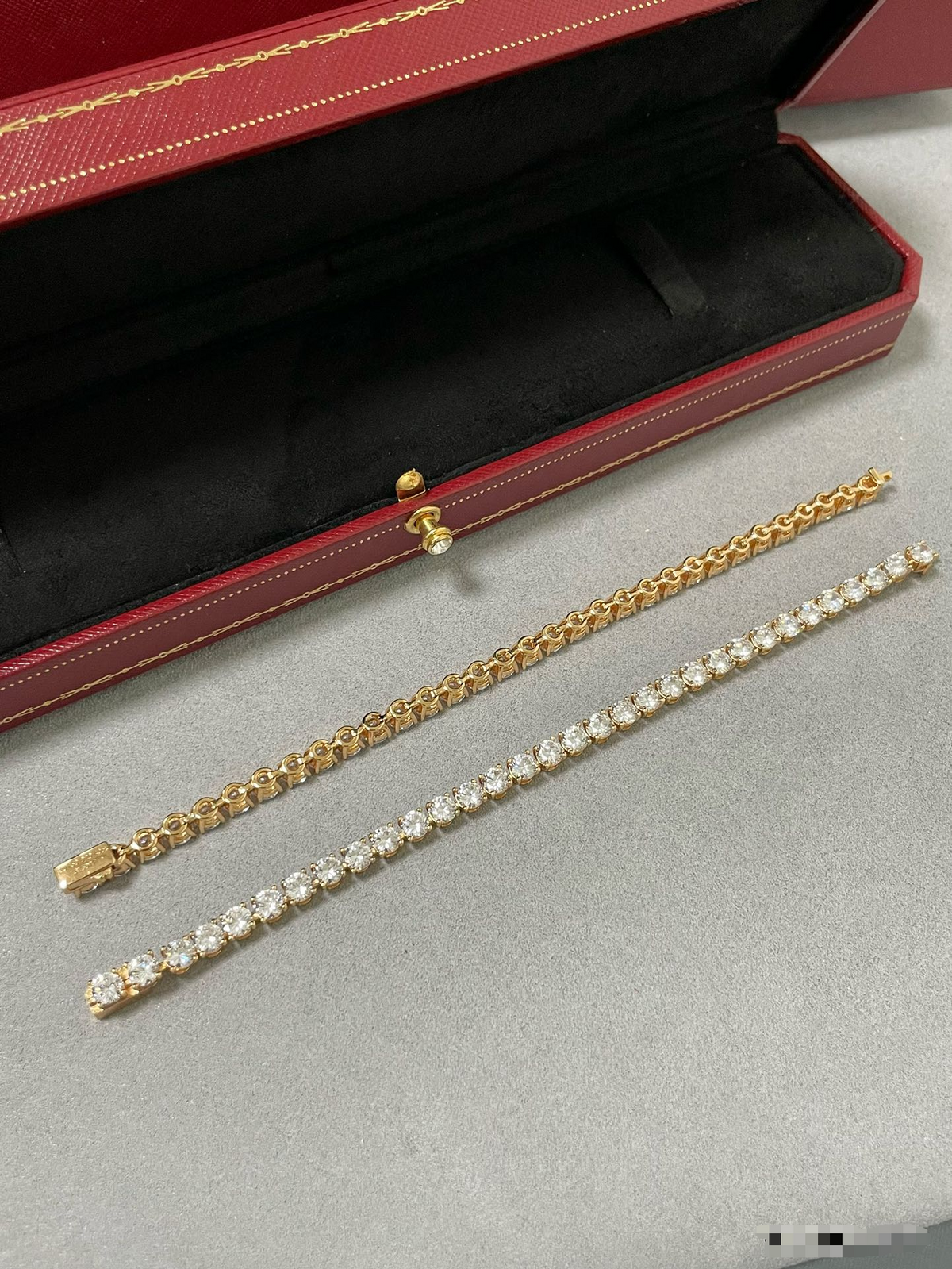 [⭐Haelin Jewelry jewelrys]TENNIS BRACELET WITH FULL DIAMOND SETTING