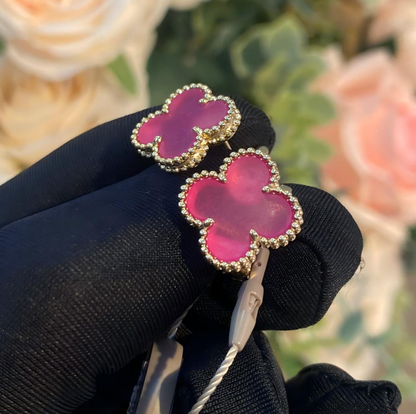 [⭐Haelin Jewelry]NEW CLOVER 15MM PINK ENAMEL STUD EARRINGS