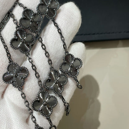 [⭐Haelin Jewelry]CLOVER 5 MOTIF BLACK BRACELET