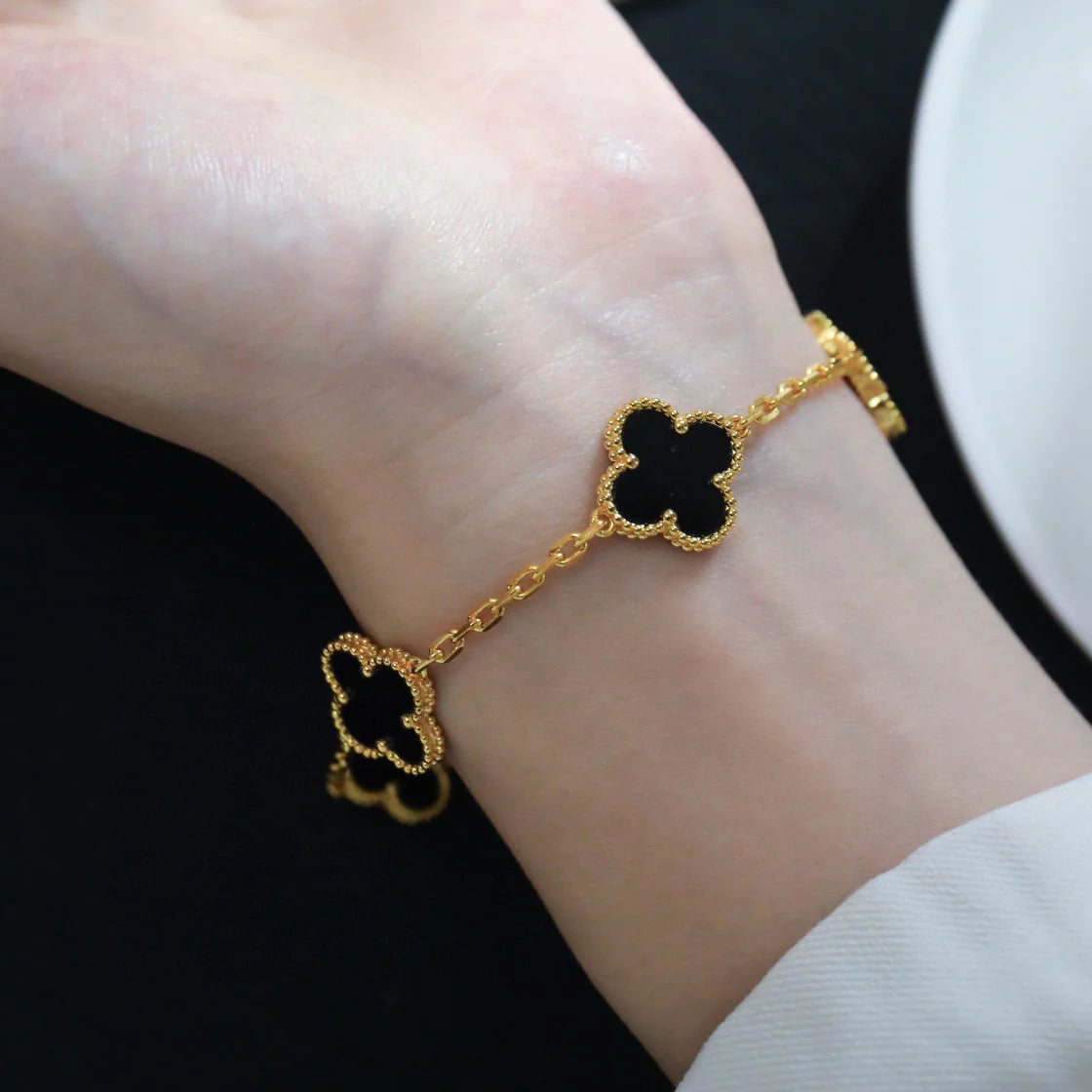 [⭐Haelin Jewelry] CLOVER 5 MOTIF ONYXS BRACELET COLLECTION