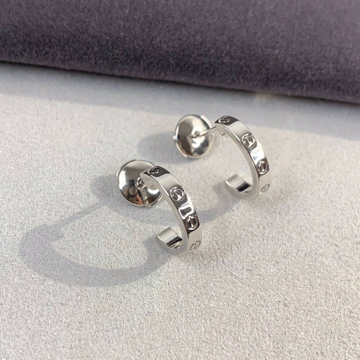 [⭐Haelin Jewelry]LOVE EARRINGS 2.65MM SILVER