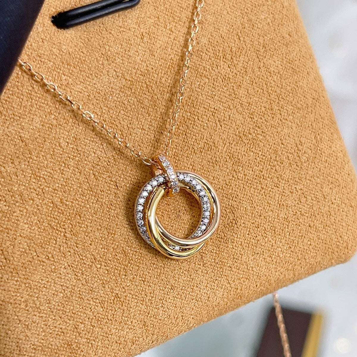 [⭐Haelin Jewelry]TRINITY NECKLACE SILVER GOLD PINK GOLD DIAMONDS
