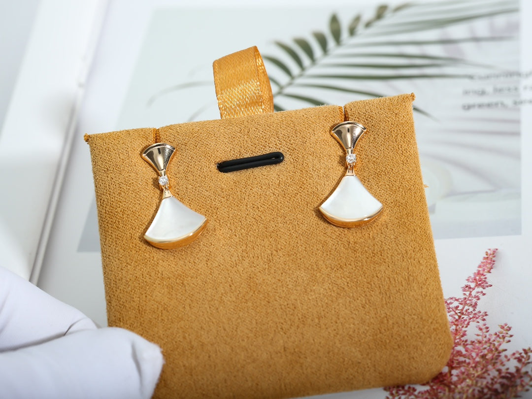 [⭐Haelin Jewelry]DREAM MOP PINK GOLD EARRINGS