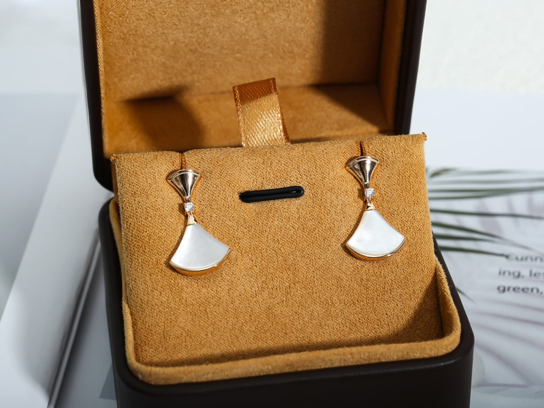 [⭐Haelin Jewelry]DREAM MOP PINK GOLD EARRINGS