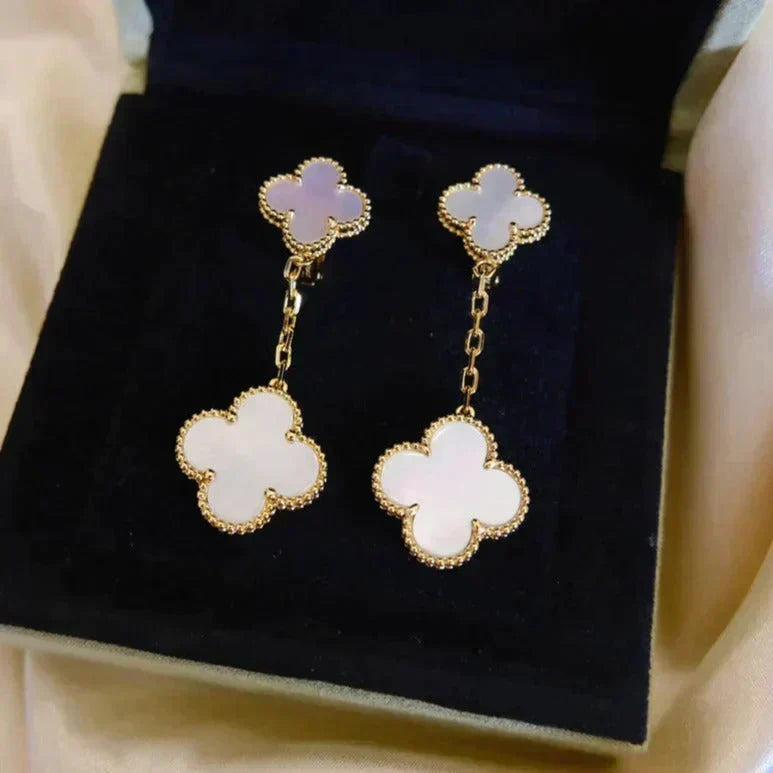 [⭐Haelin Jewelry]CLOVER 2 MOTIF WHITE MOP EARRINGS