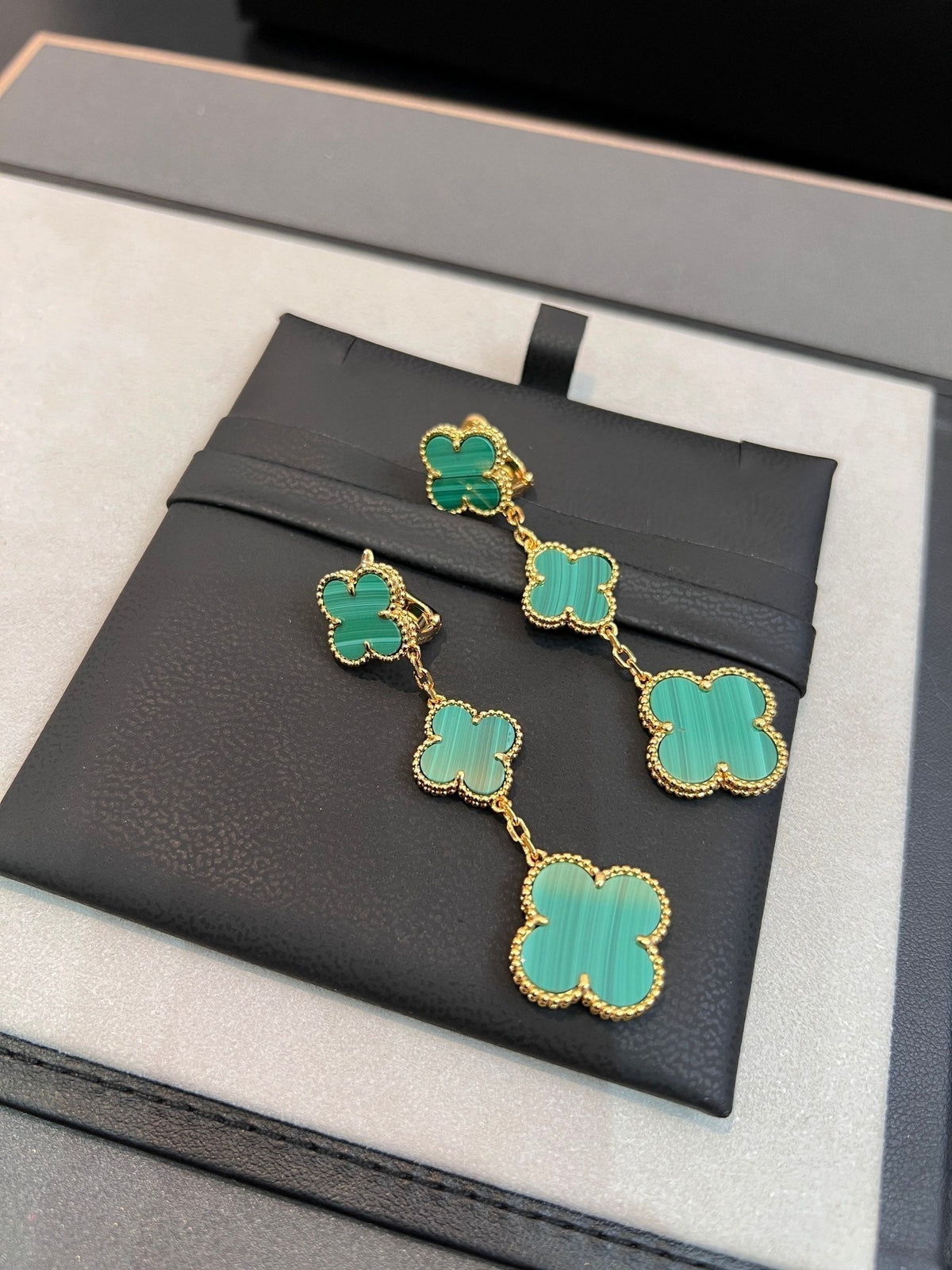 [⭐Haelin Jewelry]CLOVER MALACHITE 3 MOTIFS GOLD