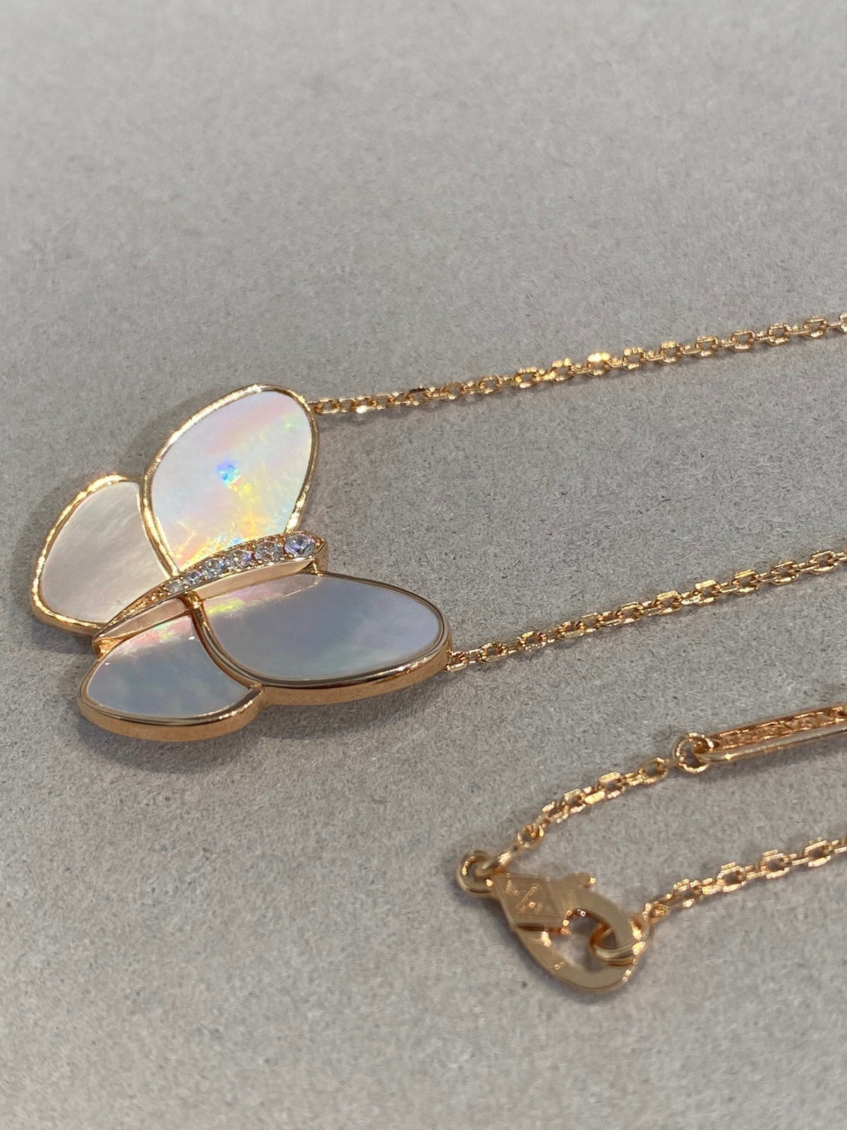 [⭐Haelin Jewelry]BUTTERFLY GOLD MOP DIAMOND NECKLACE