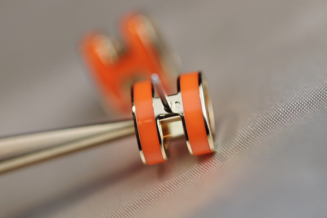[⭐Haelin Jewelry]MINI POP H EARRINGS ORANGE