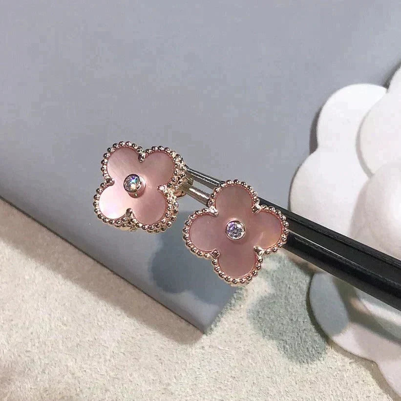 [⭐Haelin Jewelry]CLOVER MEDIUM 1 MOTIFS  PINK MOP DIAMOND EARRINGS