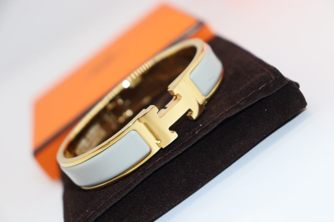 [⭐Haelin Jewelry]H LIGHT BLUE BRACELET