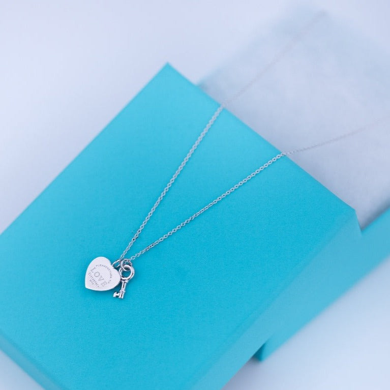 [Haelin Jewelry]KEY AND HEART SILVER NECKLACE