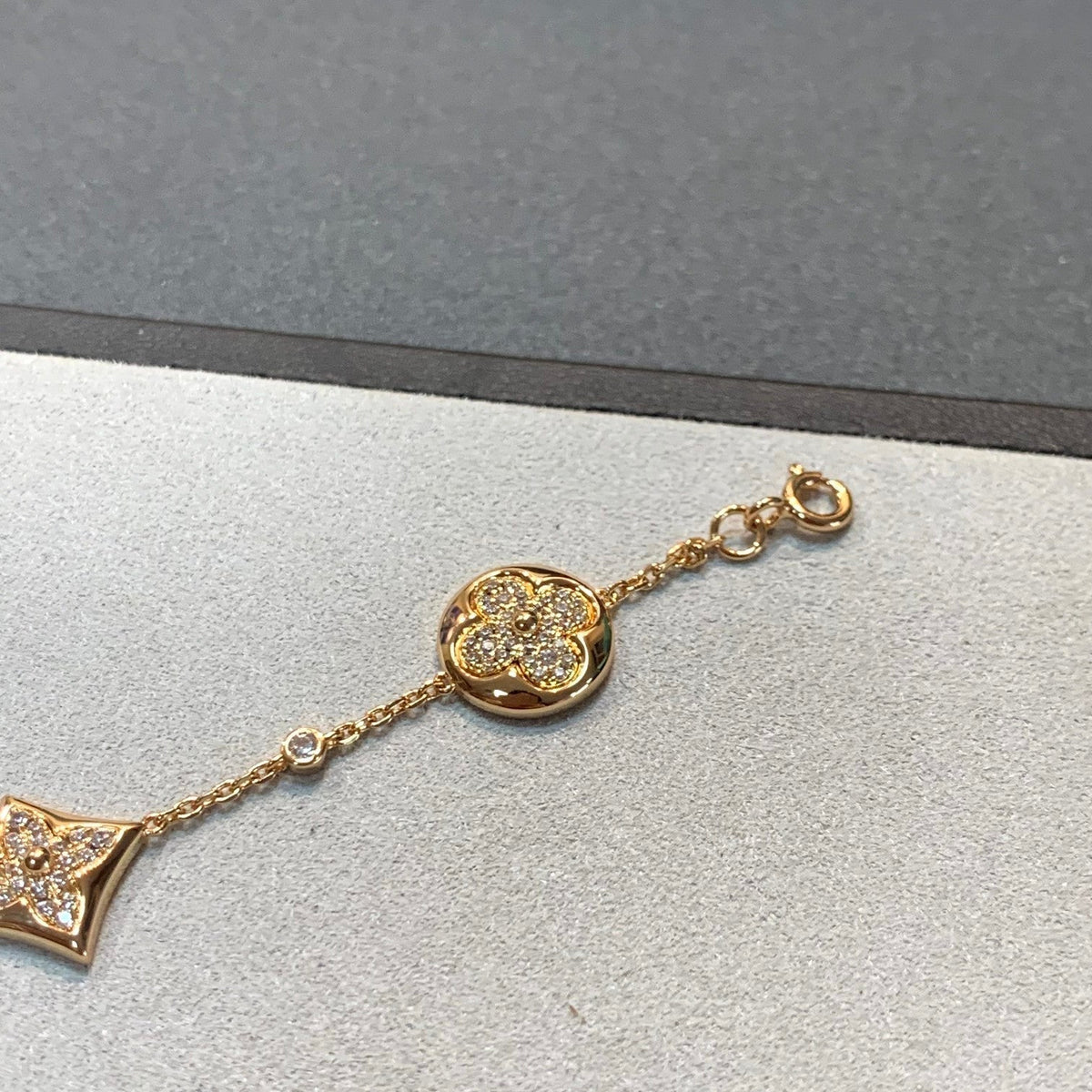 [⭐Haelin Jewelry]STAR AND SUN 4 MOTIFS GOLD DIAMONDS BRACELET