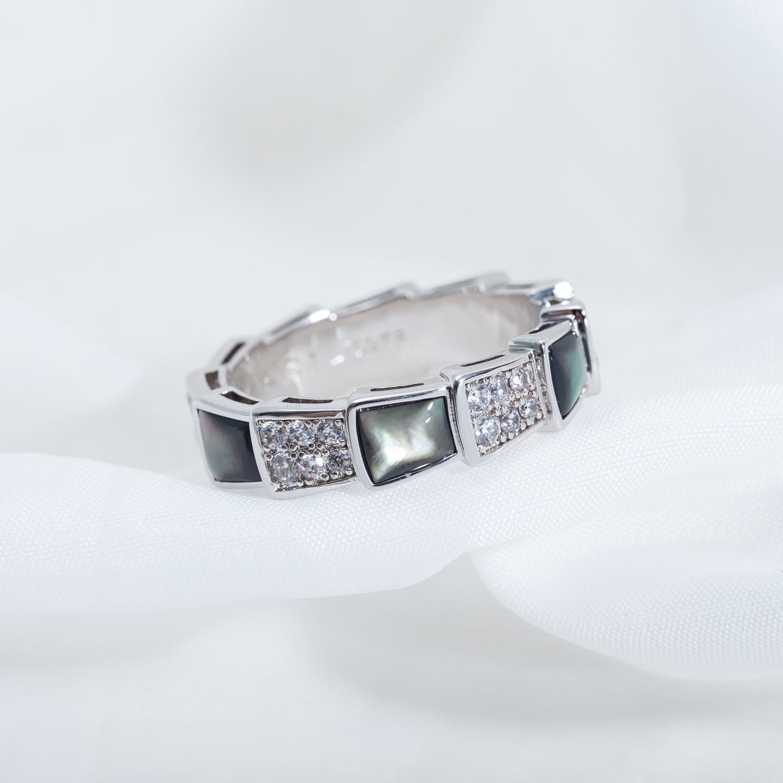 [⭐Haelin Jewelry]SERPENTI RING SILVER DIAMOND BLACK MOP 4MM