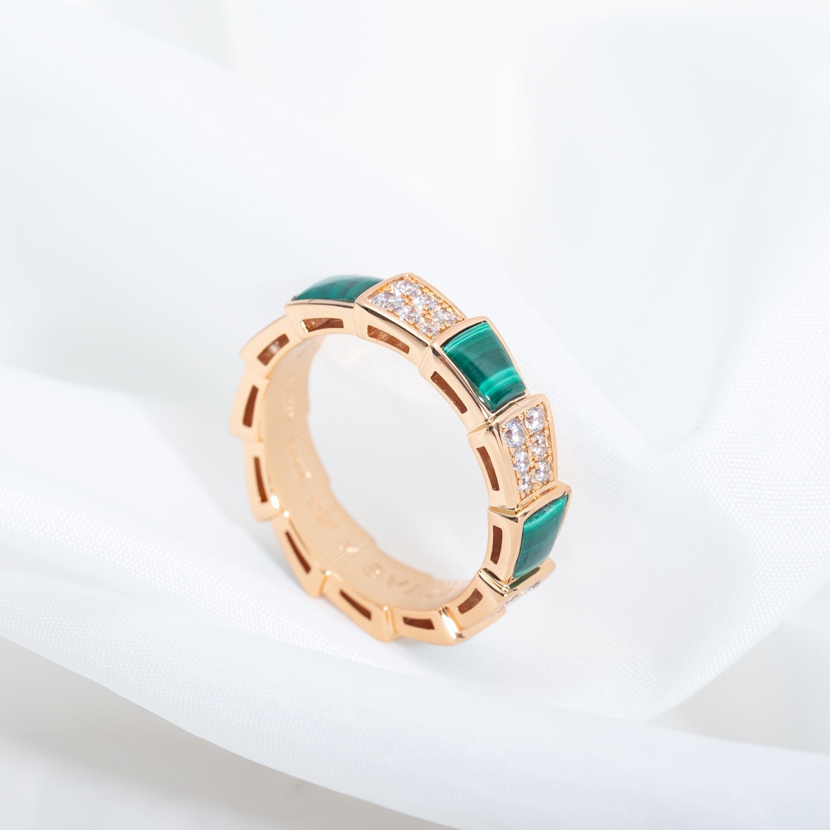 [⭐Haelin Jewelry]SERPENTI RING PINK GOLD MALACHITE DIAMOND PAVED 4MM