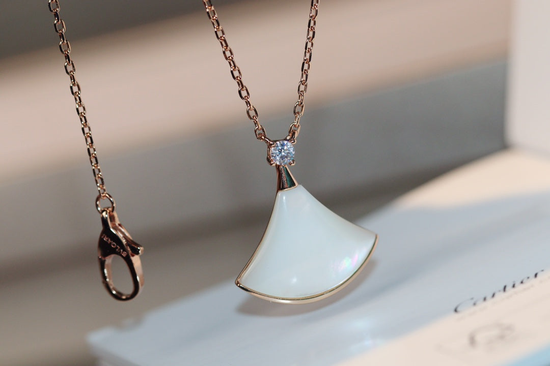 [⭐Haelin Jewelry]DREAM NECKLACE WHITE MOP PINK GOLD 1 DIAMOND