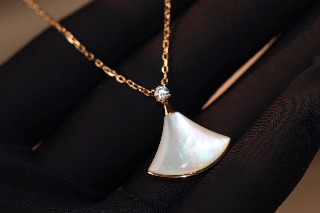 [⭐Haelin Jewelry]DREAM NECKLACE WHITE MOP PINK GOLD 1 DIAMOND