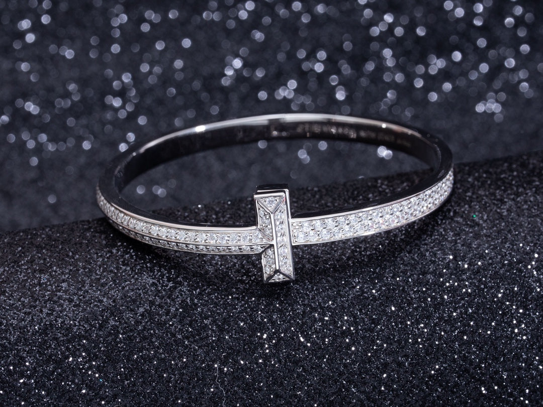 [Haelin Jewelry]WIDE DIAMONDS HINGED BANGLE SILVER