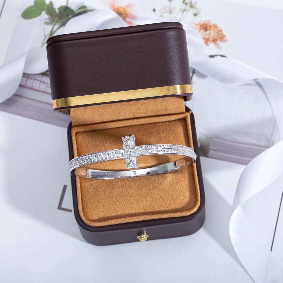 [Haelin Jewelry]WIDE DIAMONDS HINGED BANGLE SILVER
