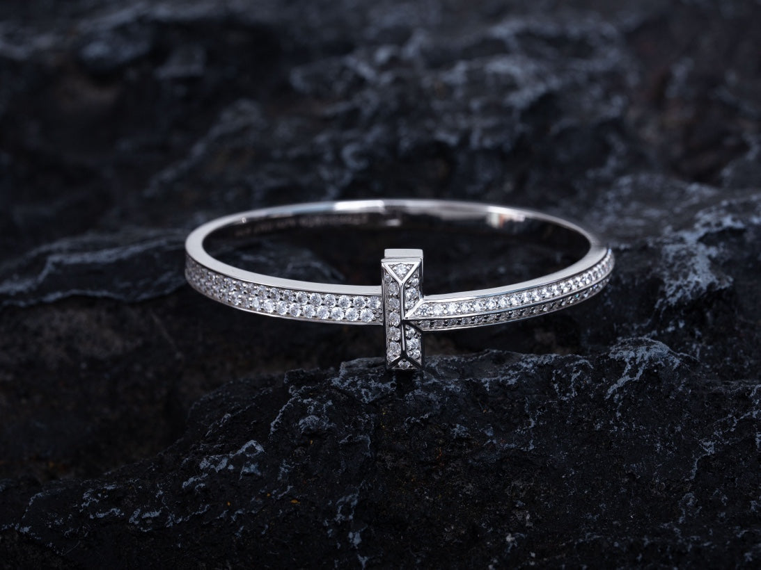 [Haelin Jewelry]WIDE DIAMONDS HINGED BANGLE SILVER