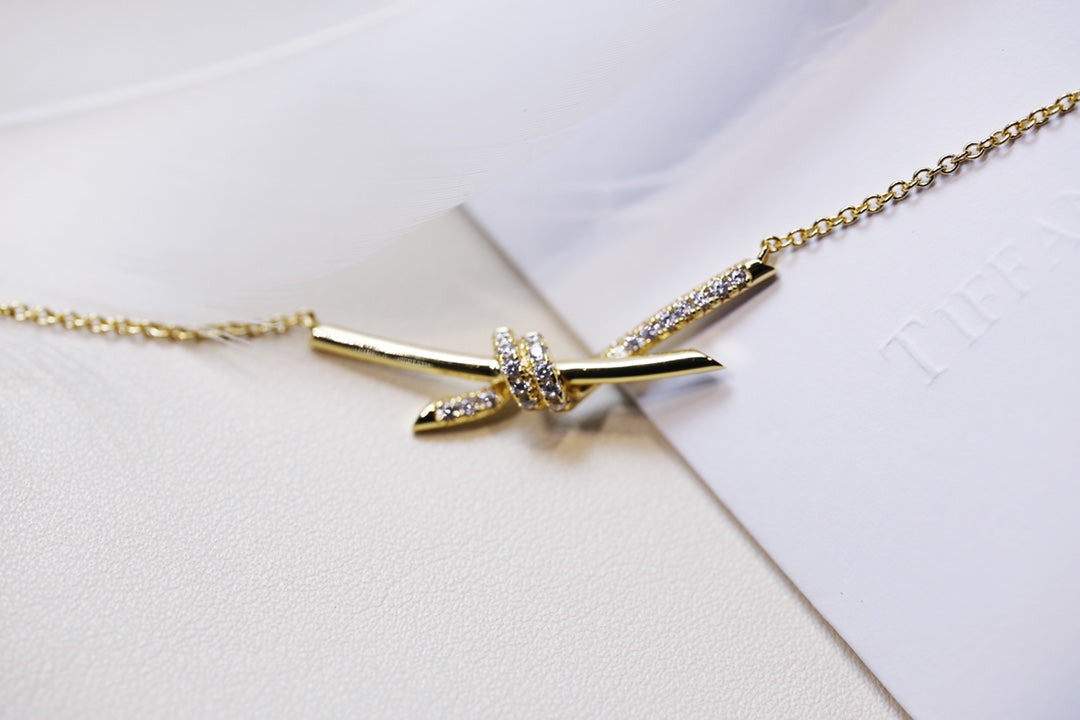[Haelin Jewelry]KNOT NECKLACE GOLD DIAMONDS