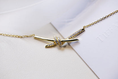 [Haelin Jewelry]KNOT NECKLACE GOLD DIAMONDS