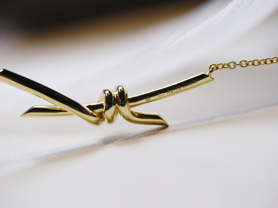 [Haelin Jewelry]KNOT NECKLACE GOLD DIAMONDS