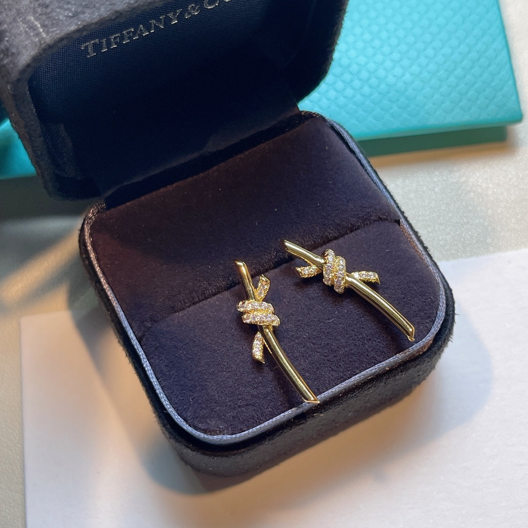 [Haelin Jewelry]KNOT EARRINGS GOLD DIAMOND