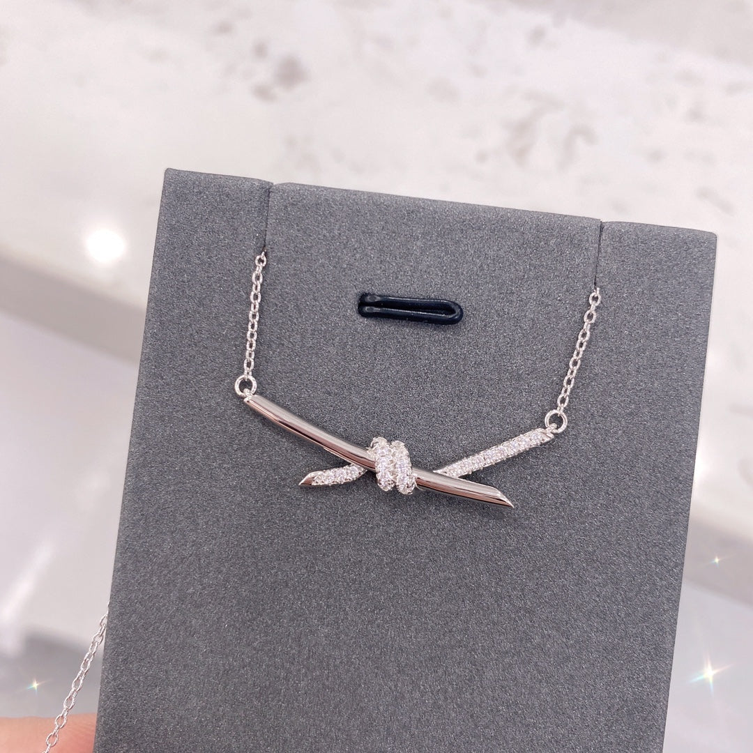 [Haelin Jewelry]KNOT NECKLACE DIAMONDS
