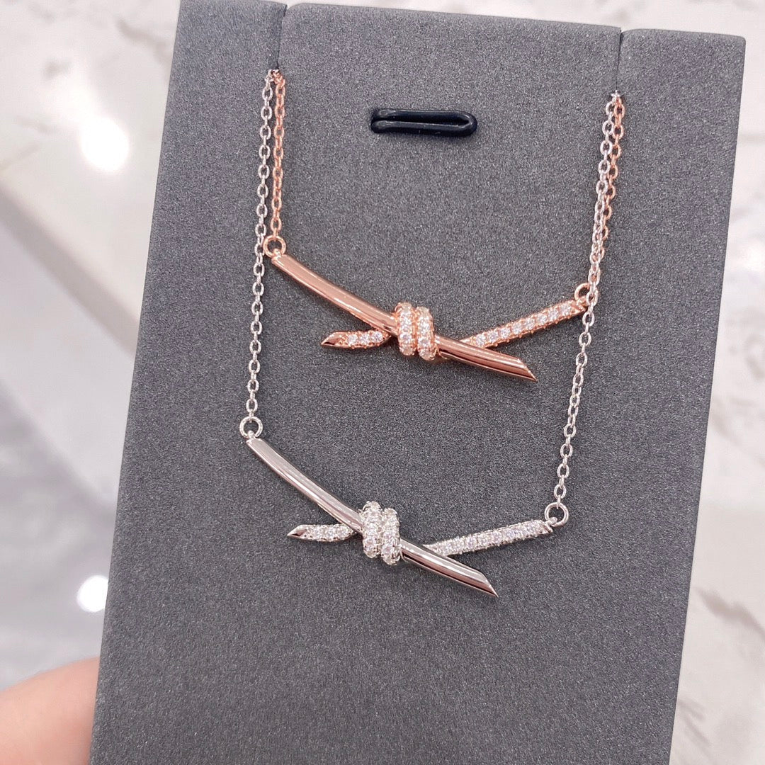 [Haelin Jewelry]KNOT NECKLACE DIAMONDS