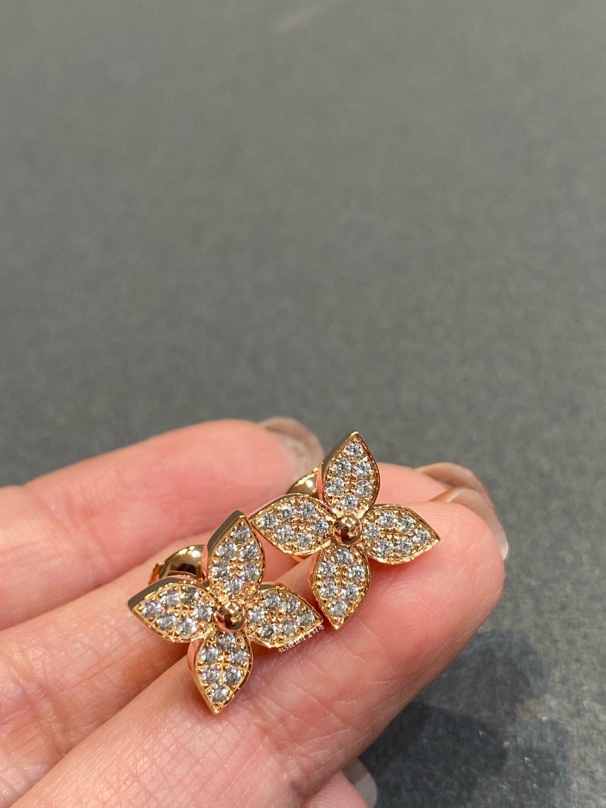 [⭐Haelin Jewelry]STAR DIAMOND EARRINGS