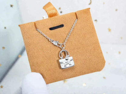 [⭐Haelin Jewelry]AMULETTE PEDANT SILVER NECKLACE