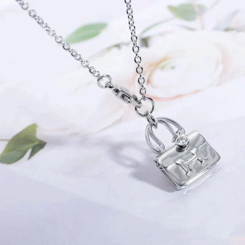 [⭐Haelin Jewelry]AMULETTE PEDANT SILVER NECKLACE