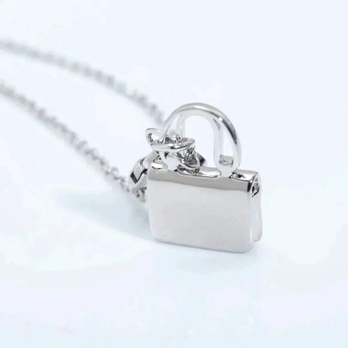 [⭐Haelin Jewelry]AMULETTE PEDANT SILVER NECKLACE
