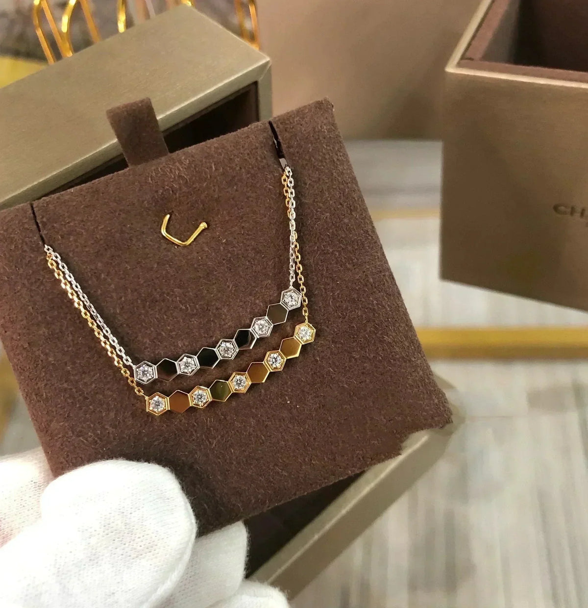 [⭐Haelin Jewelry]BEE LOVE NECKLACE DIAMOND