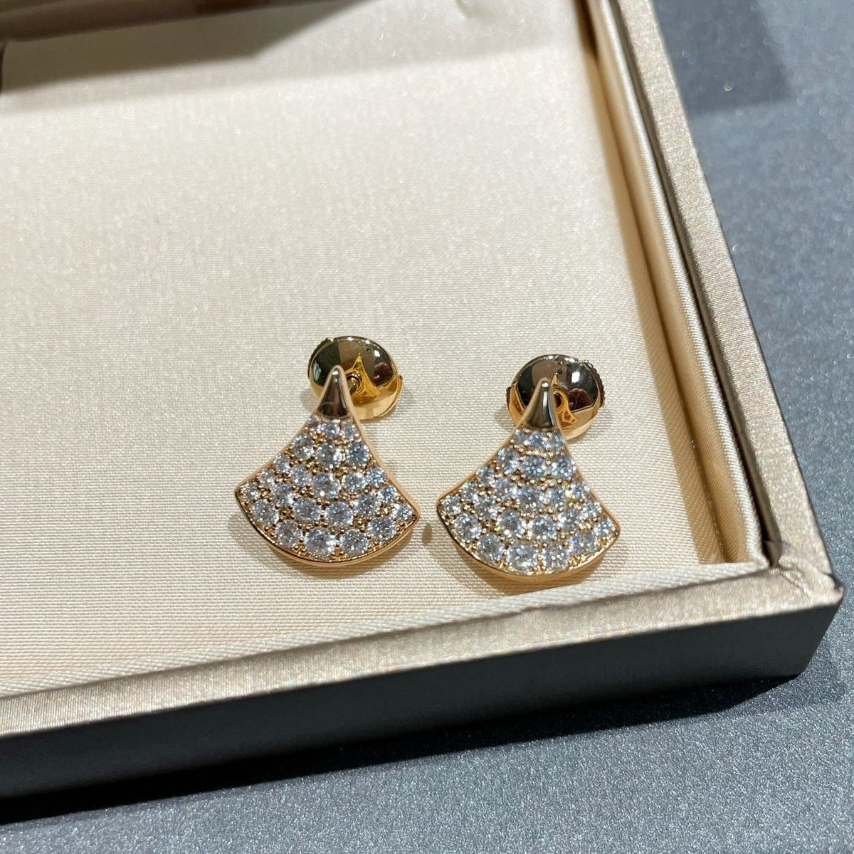 [⭐Haelin Jewelry]DREAM STUD EARRINGS DIAMOND