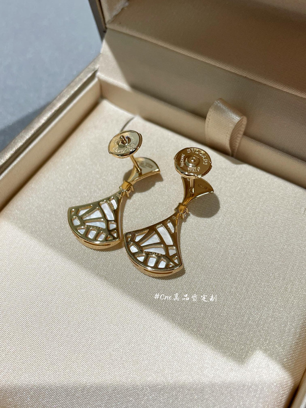 [⭐Haelin Jewelry]DREAM MOP 1 DIAMOND EARRINGS