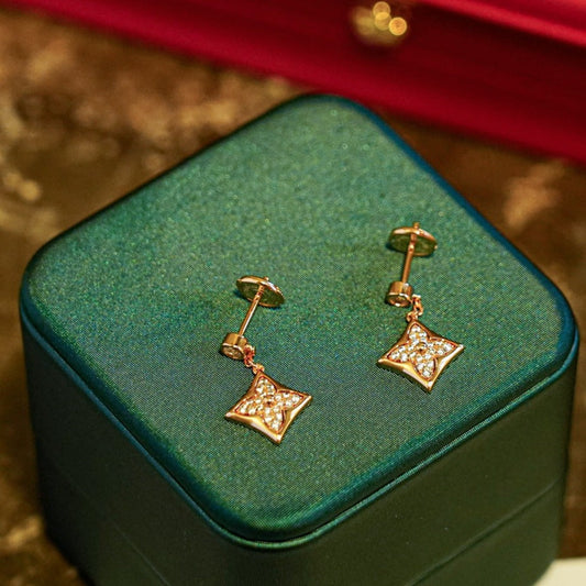 [⭐Haelin Jewelry]STAR DIAMONDS EARRINGS GOLD
