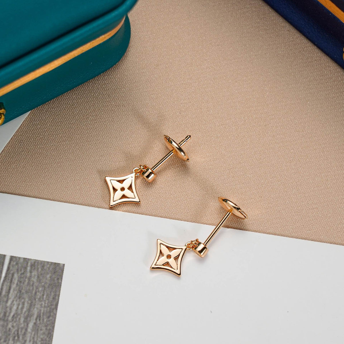 [⭐Haelin Jewelry]STAR EARRINGS GOLD