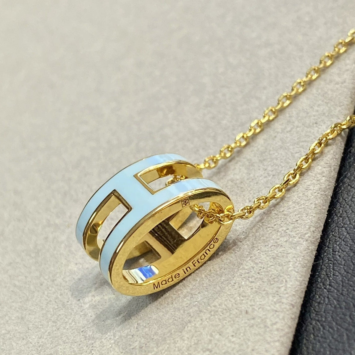 [⭐Haelin Jewelry]POP H LIGHT BLUE NECKLACE