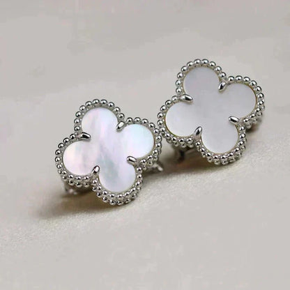 [⭐Haelin Jewelry]CLOVER MEDIUM 1 MOTIFS  WHITE MOP EARRINGS SILVER
