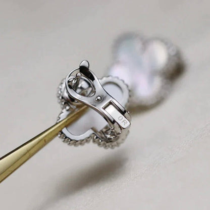 [⭐Haelin Jewelry]CLOVER MEDIUM 1 MOTIFS  WHITE MOP EARRINGS SILVER