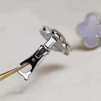 [⭐Haelin Jewelry]CLOVER MEDIUM 1 MOTIFS  WHITE MOP EARRINGS SILVER