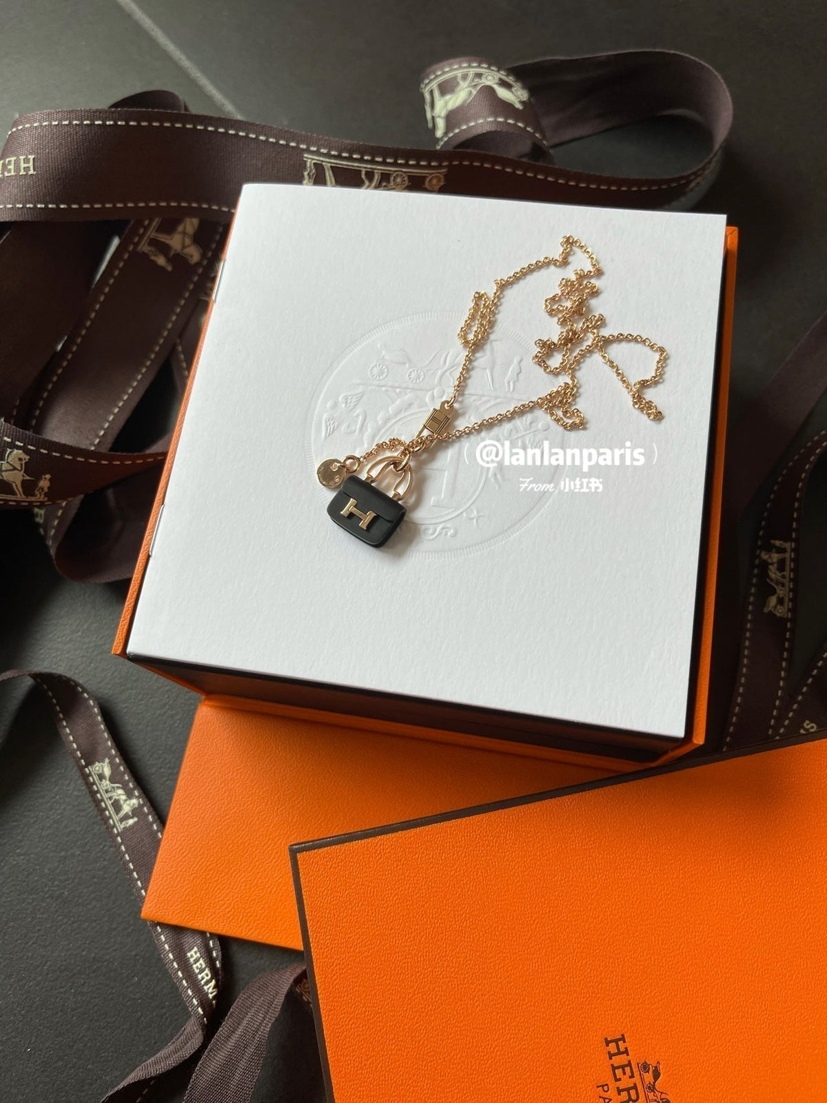 [⭐Haelin Jewelry]CONSTANCE BLACK PEDANT PINK GOLD NECKLACE