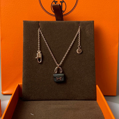 [⭐Haelin Jewelry]CONSTANCE BLACK PEDANT PINK GOLD NECKLACE