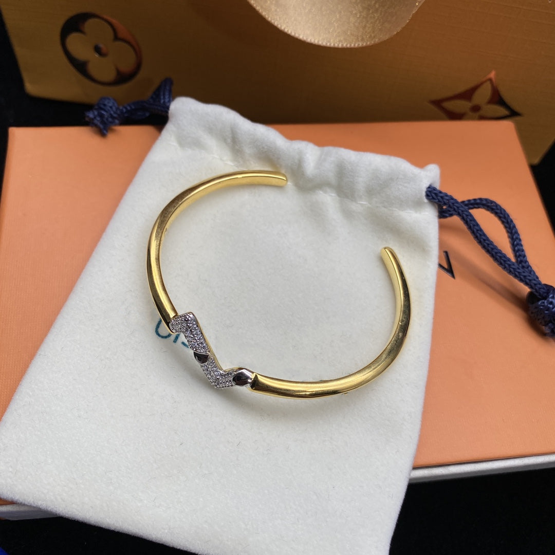 [⭐Haelin Jewelry]VOLTE UPSITE DOWN DIAMOND GOLD OPEN BRACELET