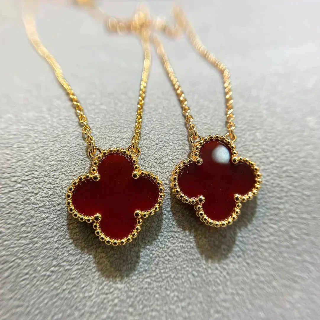 [⭐Haelin Jewelry]CLOVER 15MM CARNELIAN SINGLE FLOWER NECKLACE