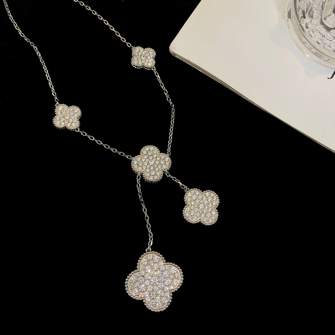 [⭐Haelin Jewelry]CLOVER 5 MOTIFS SILVER DIAMONDS NECKLACE