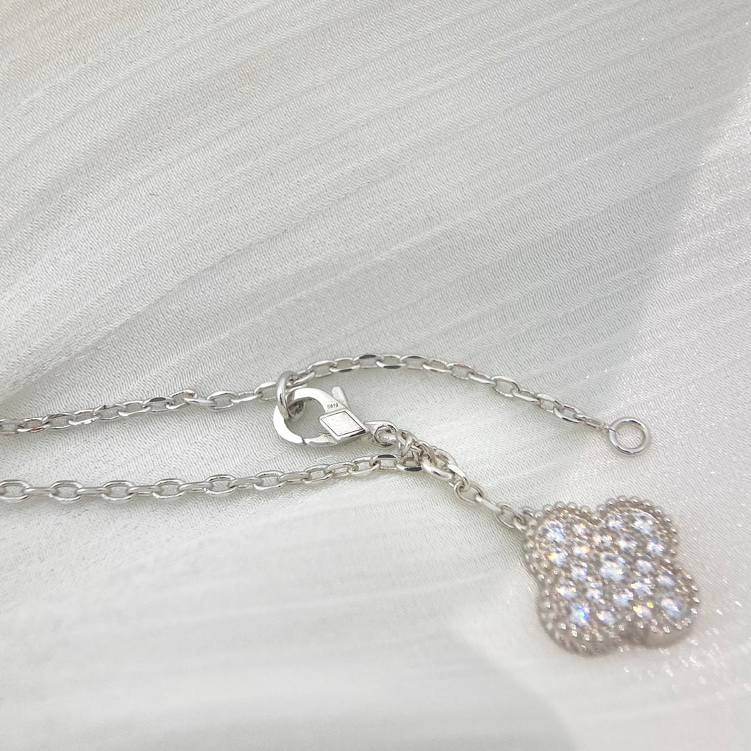 [⭐Haelin Jewelry]CLOVER 5 MOTIFS SILVER DIAMONDS NECKLACE